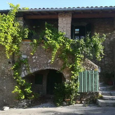 Avec Vue Sur La Seranne